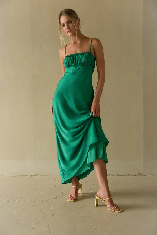 Adelai Open Back Satin Maxi Dress Elegant Maxi Dress with Pockets