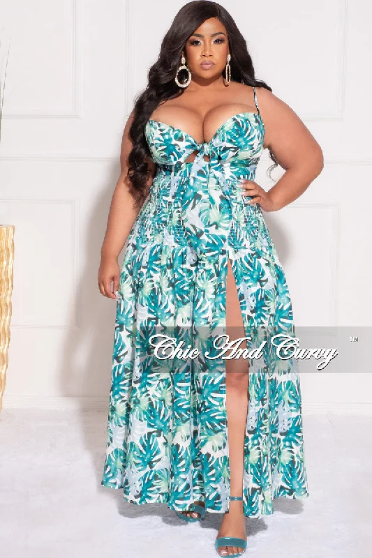 Final Sale Plus Size Tank Maxi Dress in in Green Tropical Print Trendy Floral Print Maxi Dress Final Sale Plus Size Tank Maxi Dress in in Green Tropical Print Trendy Floral Print Maxi Dress