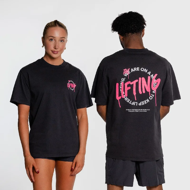 TWL - LIFESTYLE OVERSIZED T-SHIRT - LIFTERS KEEP LIFTING - FADED BLACK/PINK Sequined Glittery Shiny TWL - LIFESTYLE OVERSIZED T-SHIRT - LIFTERS KEEP LIFTING - FADED BLACK/PINK Sequined Glittery Shiny