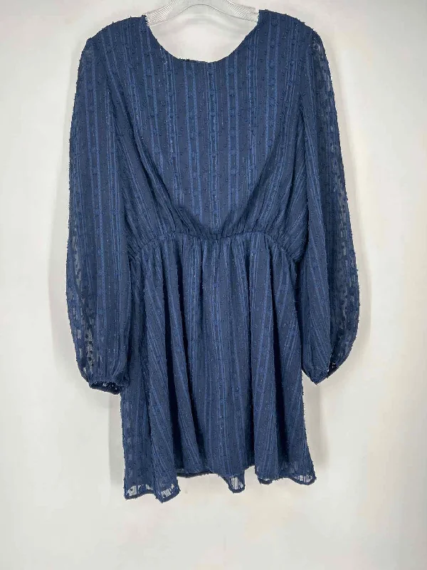 Magnolia Boutique Size M Navy Dress