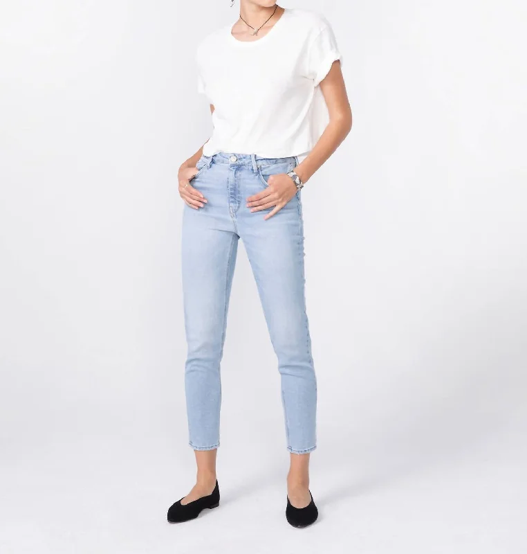 Debbie Jean In Revolution Trendy Button-Up High-Waist Jeans